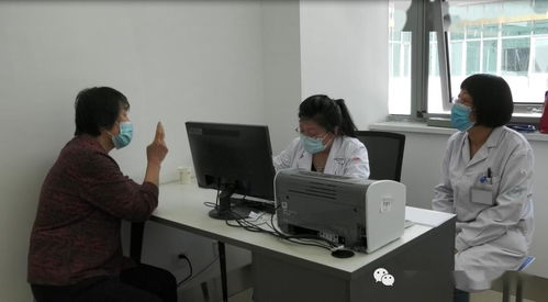 開診首日現(xiàn)場直擊 專家精確診治與暖心服務(wù)贏得群眾歡喜點(diǎn)贊，診斷技術(shù)研發(fā)助力醫(yī)療升級